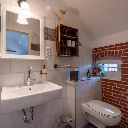 Insel-land-hotel Michaelsen -boutique Hotel- Im Ostland Mit Yoga U Sauna 3* Borkum