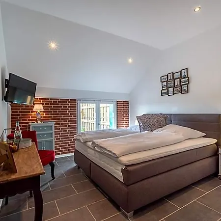 فندق Insel-land-hotel Michaelsen -boutique Hotel- Im Ostland Mit Yoga U Sauna بوركم