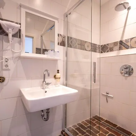 Insel-land-hotel Michaelsen -boutique Hotel- Im Ostland Mit Yoga U Sauna