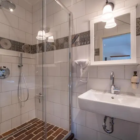 Insel-land-hotel Michaelsen -boutique Hotel- Im Ostland Mit Yoga U Sauna