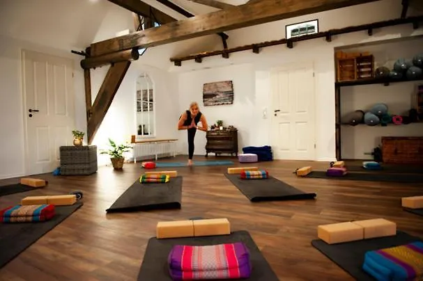 Insel-land-hotel Michaelsen -boutique Hotel- Im Ostland Mit Yoga U Sauna Borkum