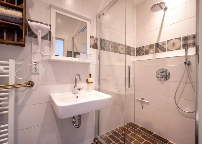 Insel-land-hotel Michaelsen -boutique Hotel- Im Ostland Mit Yoga U Sauna